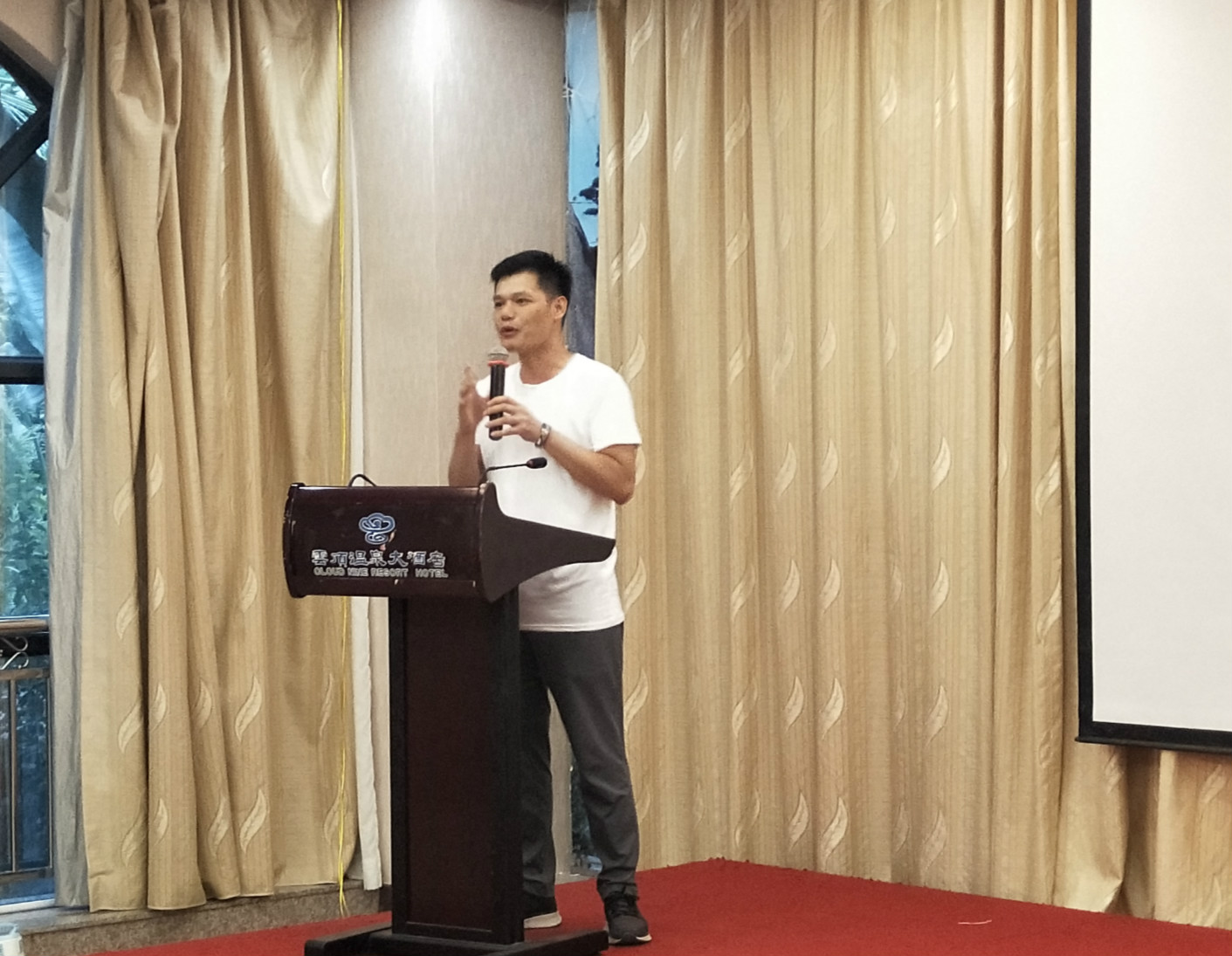 丝瓜视频下载地址设计年中动员大会