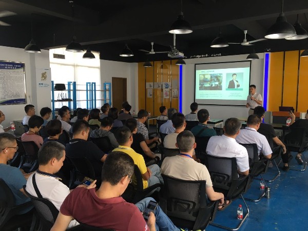 丝瓜视频下载地址设计总经理受邀参加粤东高校玩具设计座谈会